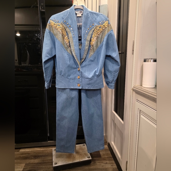 City Girl Sport Light Blue Denim Set w/ Gold Accents - Picture 2 of 14